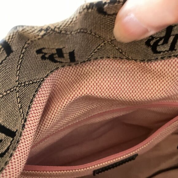 Dooney & Bourke Maxi Quilt Logo Lock Sack Shoulder Bag Black & Gray - Picture 9 of 11